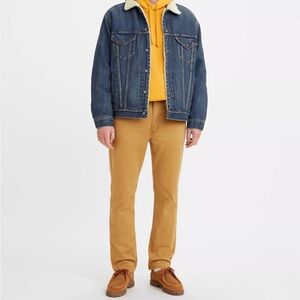 Levi’s • 514 Straight Fit Mens Khakis Soft Wash Twill Brown